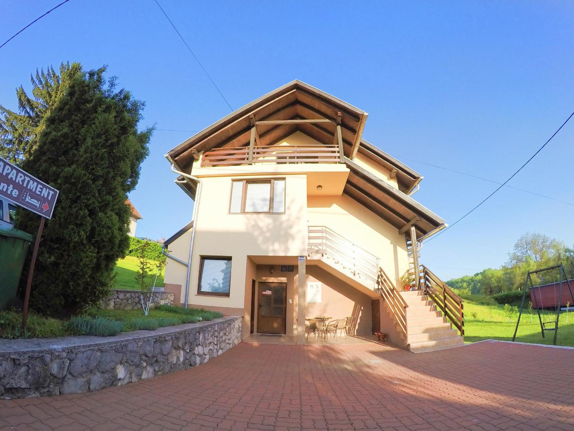 Apartment Ante Slunj Luaran gambar