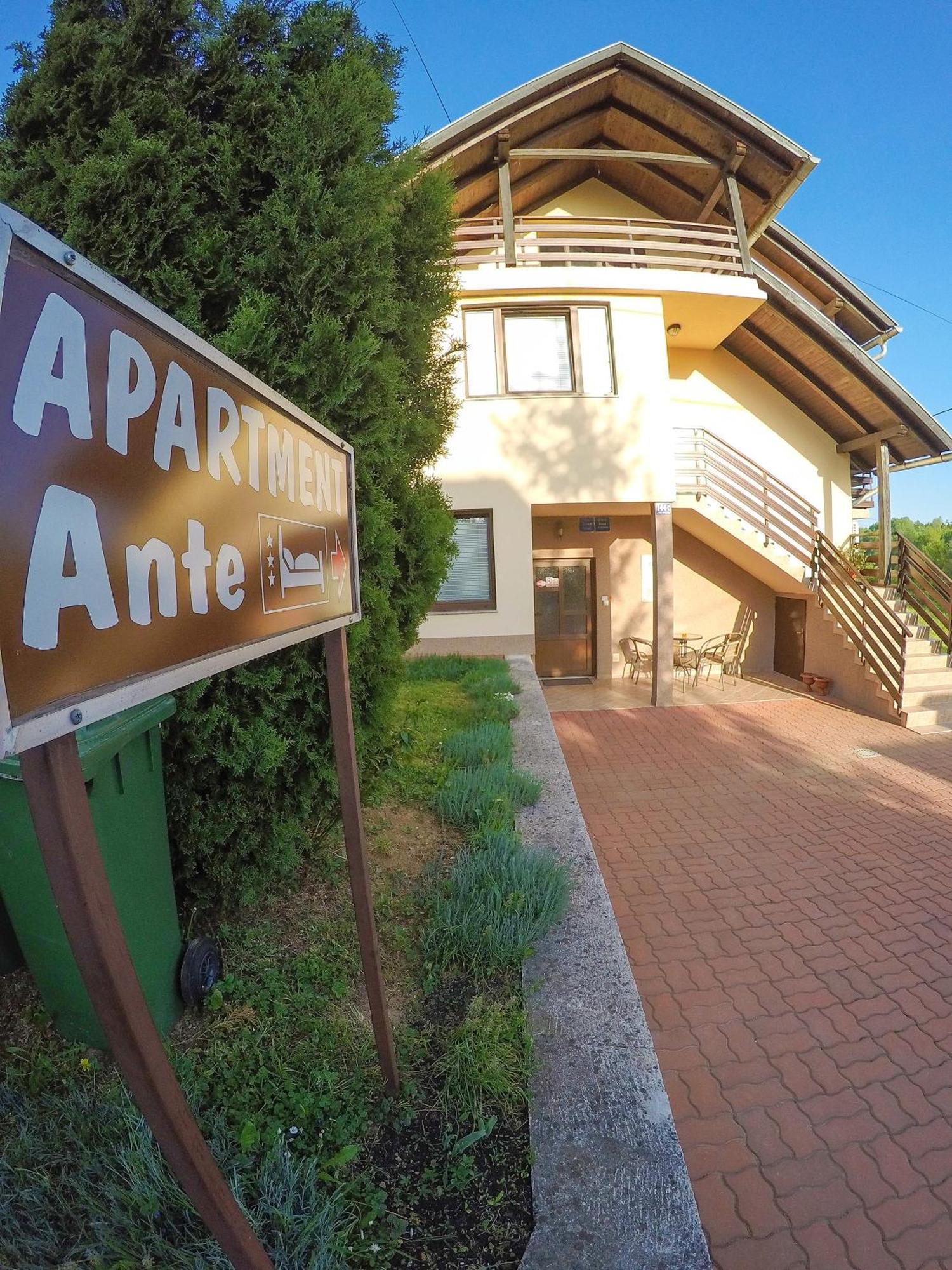 Apartment Ante Slunj Luaran gambar