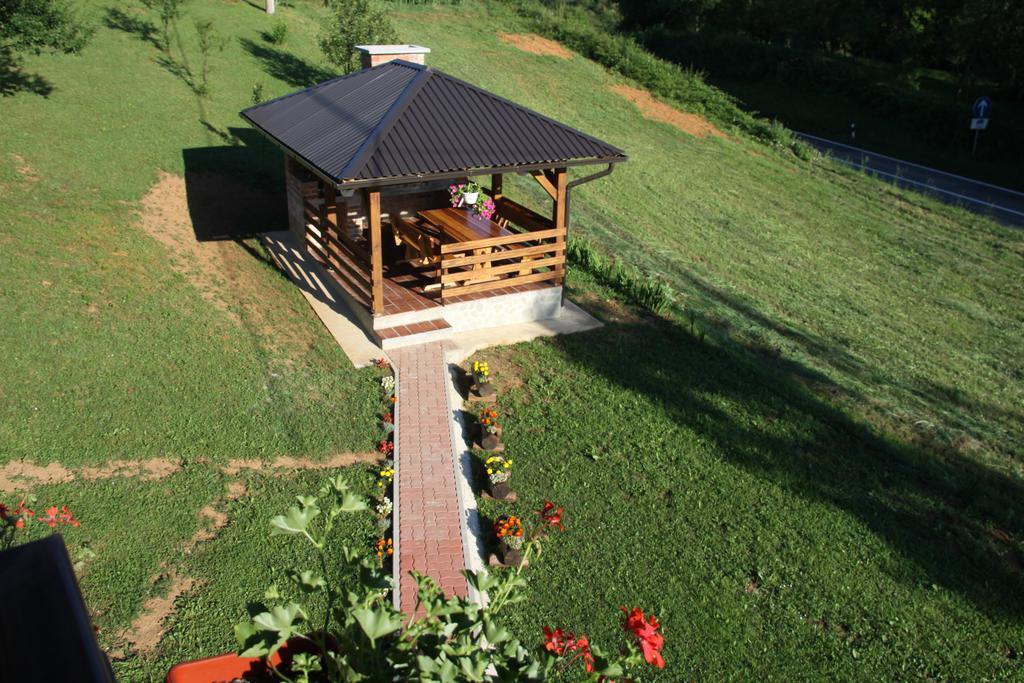 Apartment Ante Slunj Luaran gambar