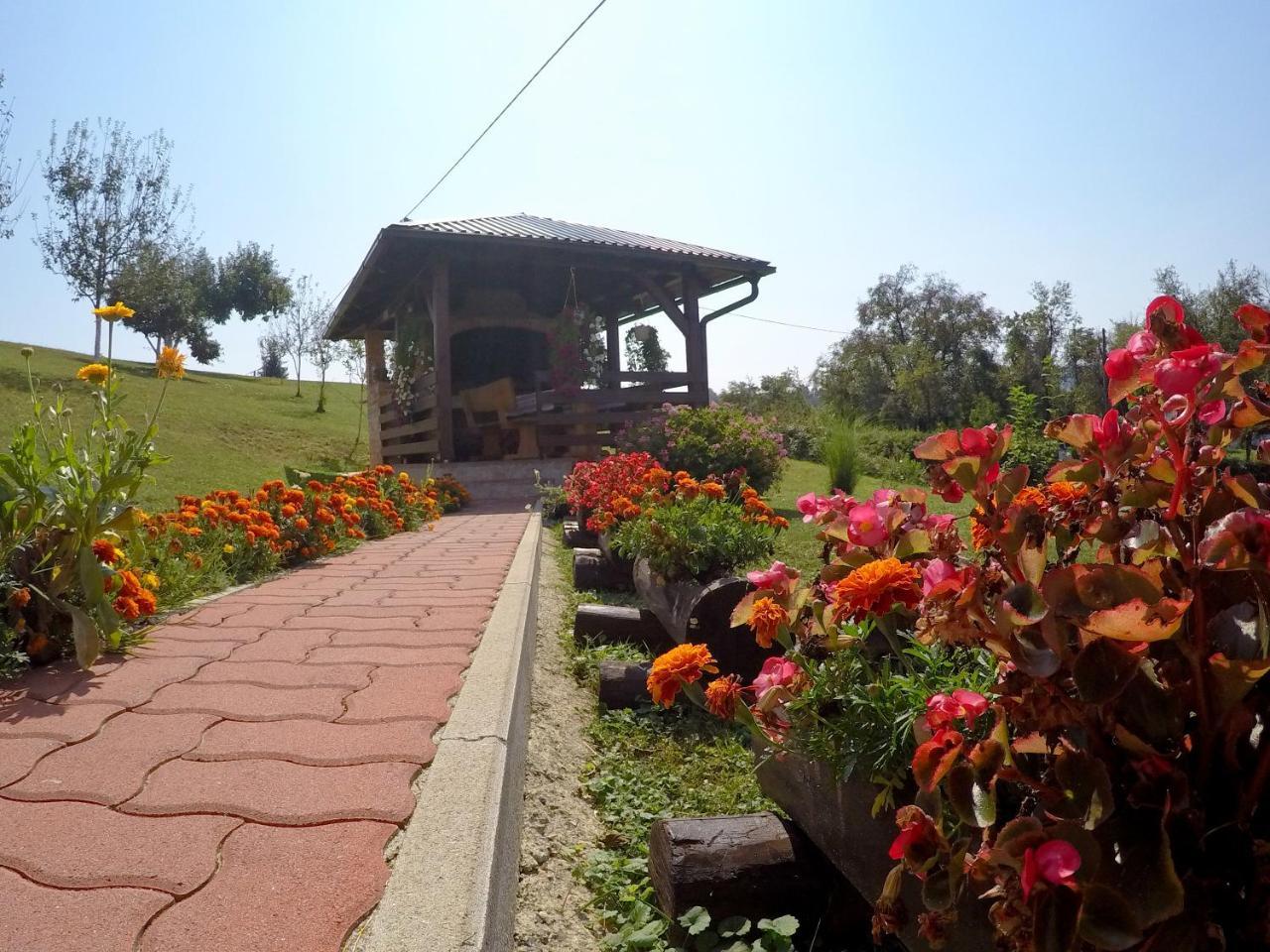 Apartment Ante Slunj Luaran gambar