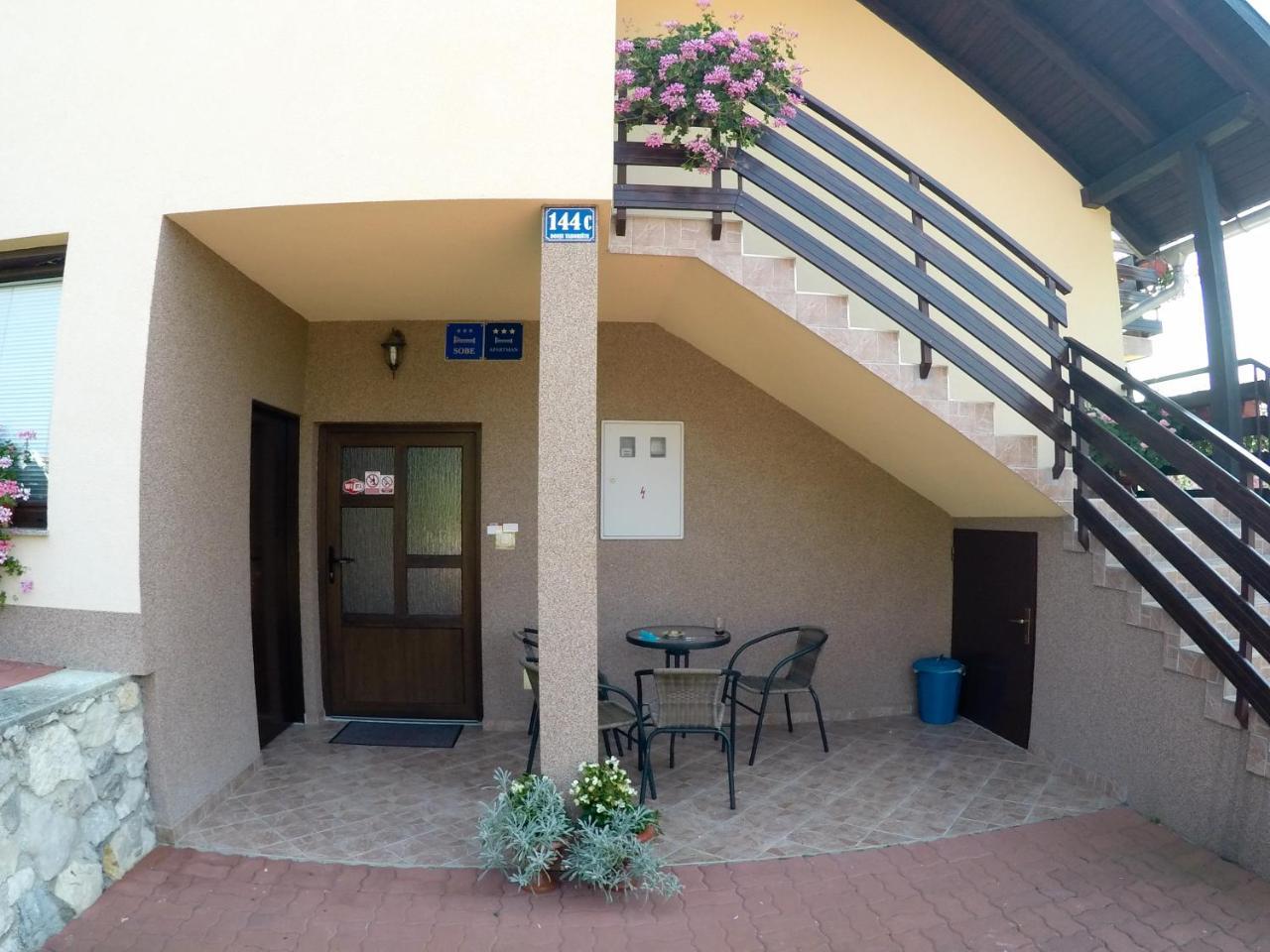 Apartment Ante Slunj Luaran gambar